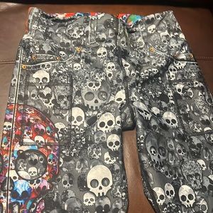 INKnBurn size 8 skull leggings